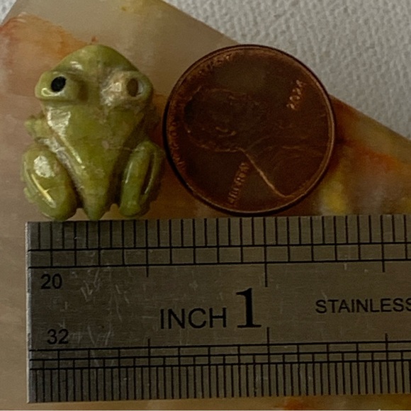 Vintage Hand Carved Frog Figurine Mini Southwest Stone Animal Fetish Serpentine - Picture 14 of 15